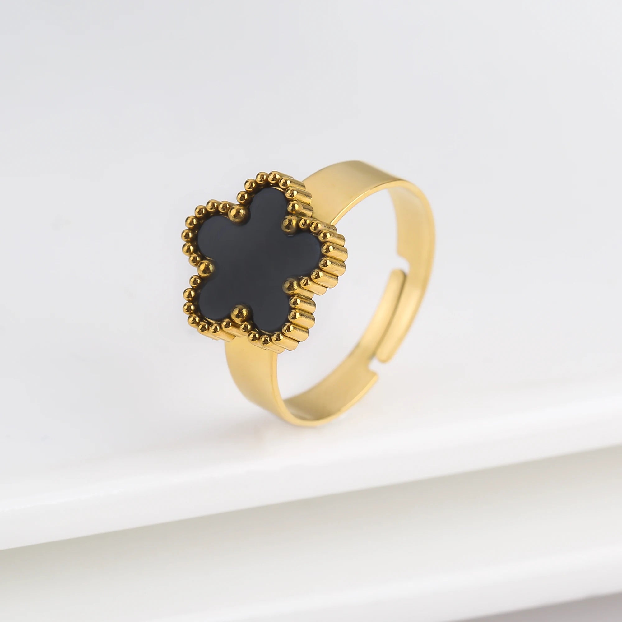Lucky Leaf Ring